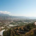 Zorro Fugaz En Puntalara Nerja